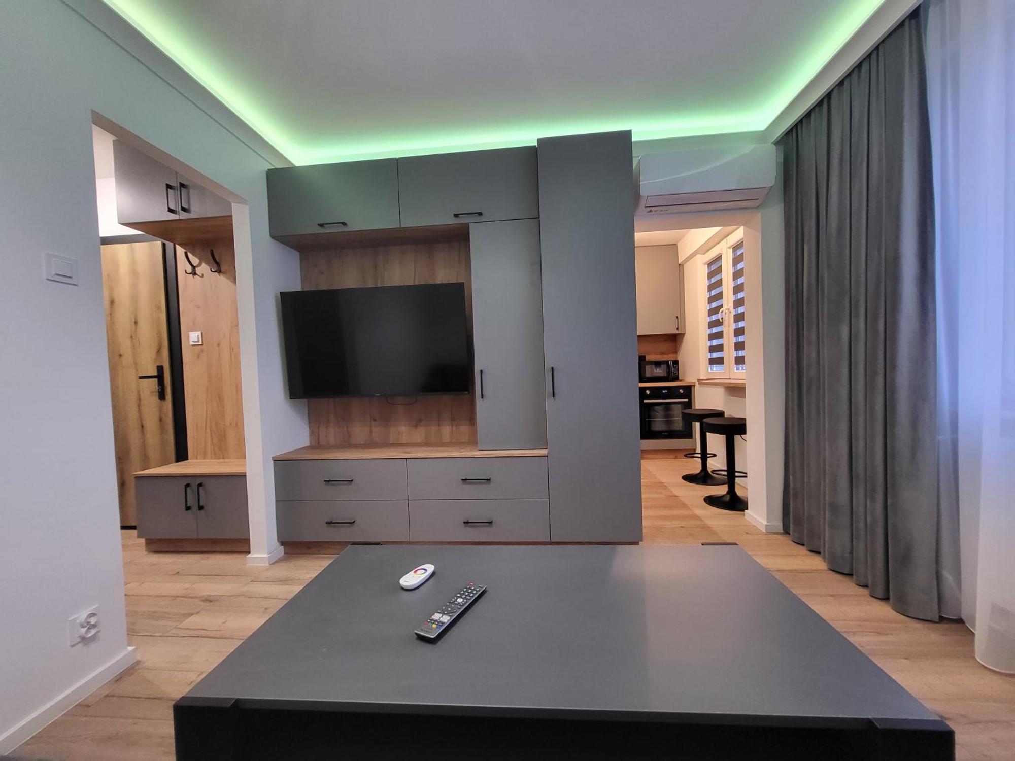 Handy Apartamenty - Mieszkania Na Doby W Centrum Rzeszowa Exterior photo