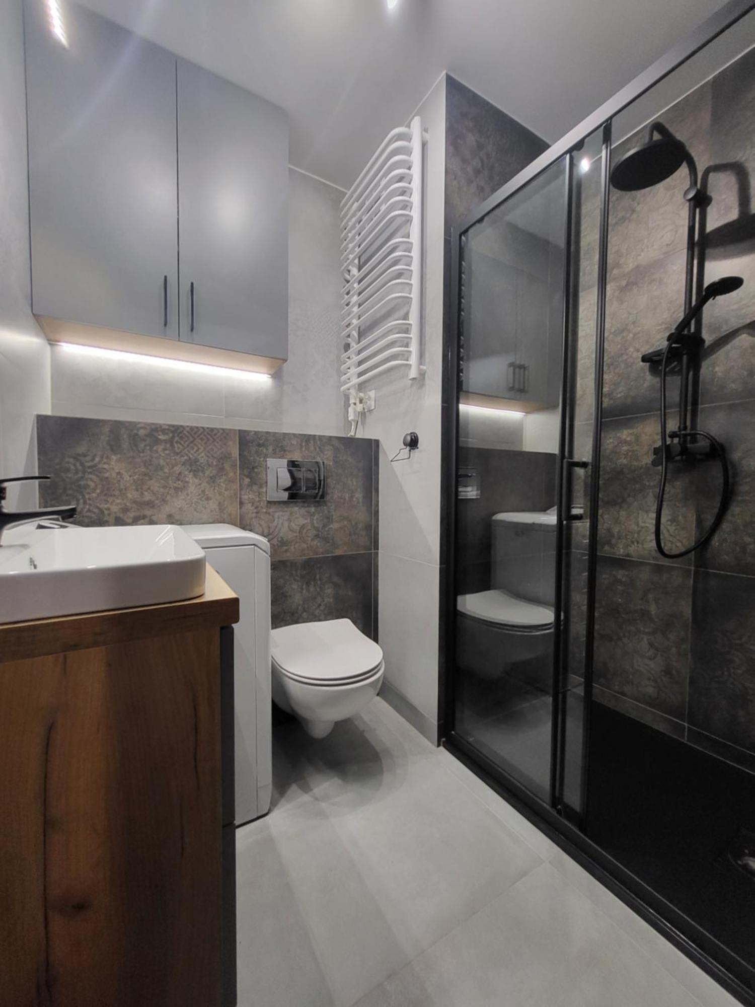 Handy Apartamenty - Mieszkania Na Doby W Centrum Rzeszowa Exterior photo